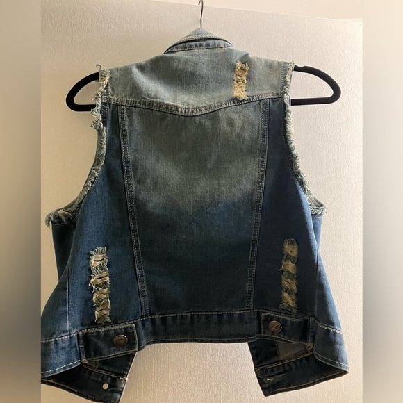 Llove Denim Pearl and Rhinestone sleeveless vest Women’s Medium - Picture 2 of 7